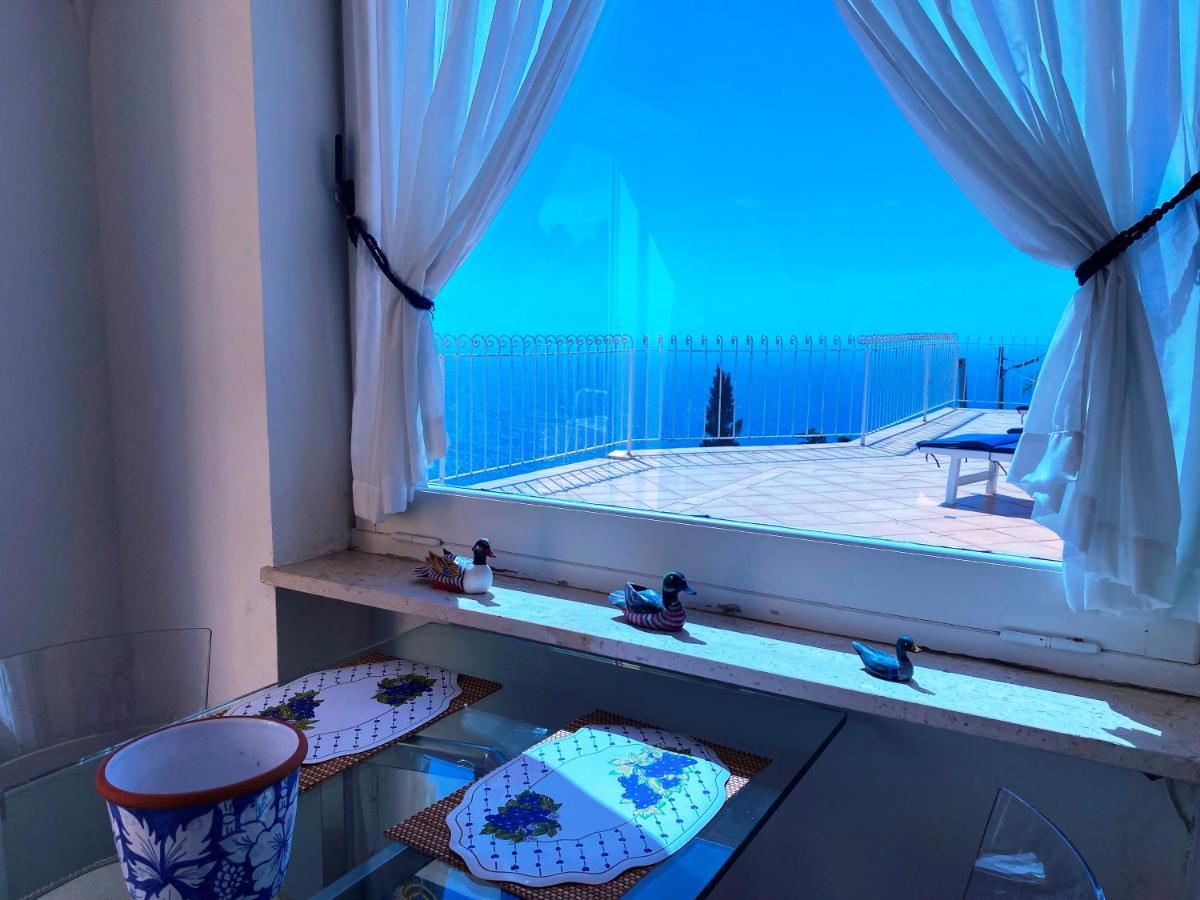 Regina Di Capri - Suite Vista Faraglioni Luaran gambar