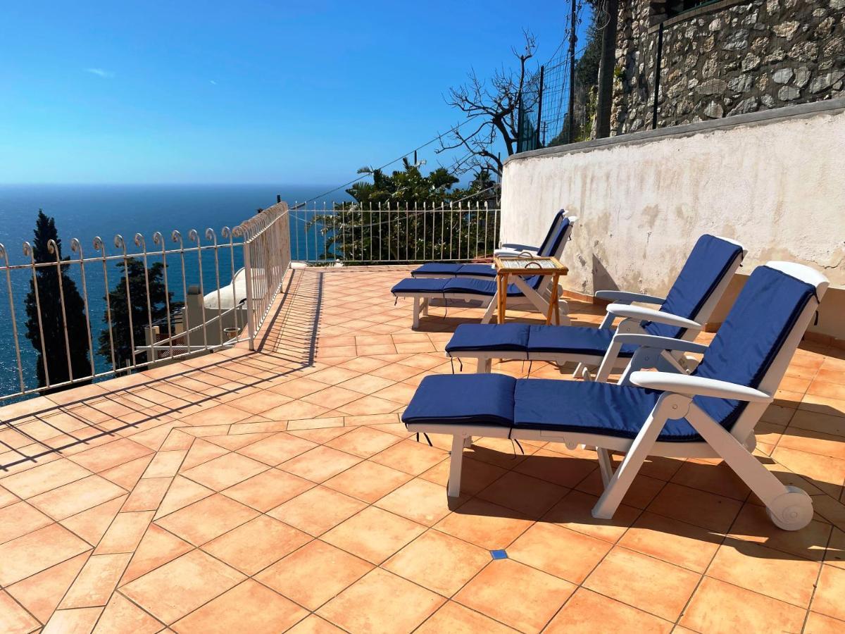 Regina Di Capri - Suite Vista Faraglioni Luaran gambar