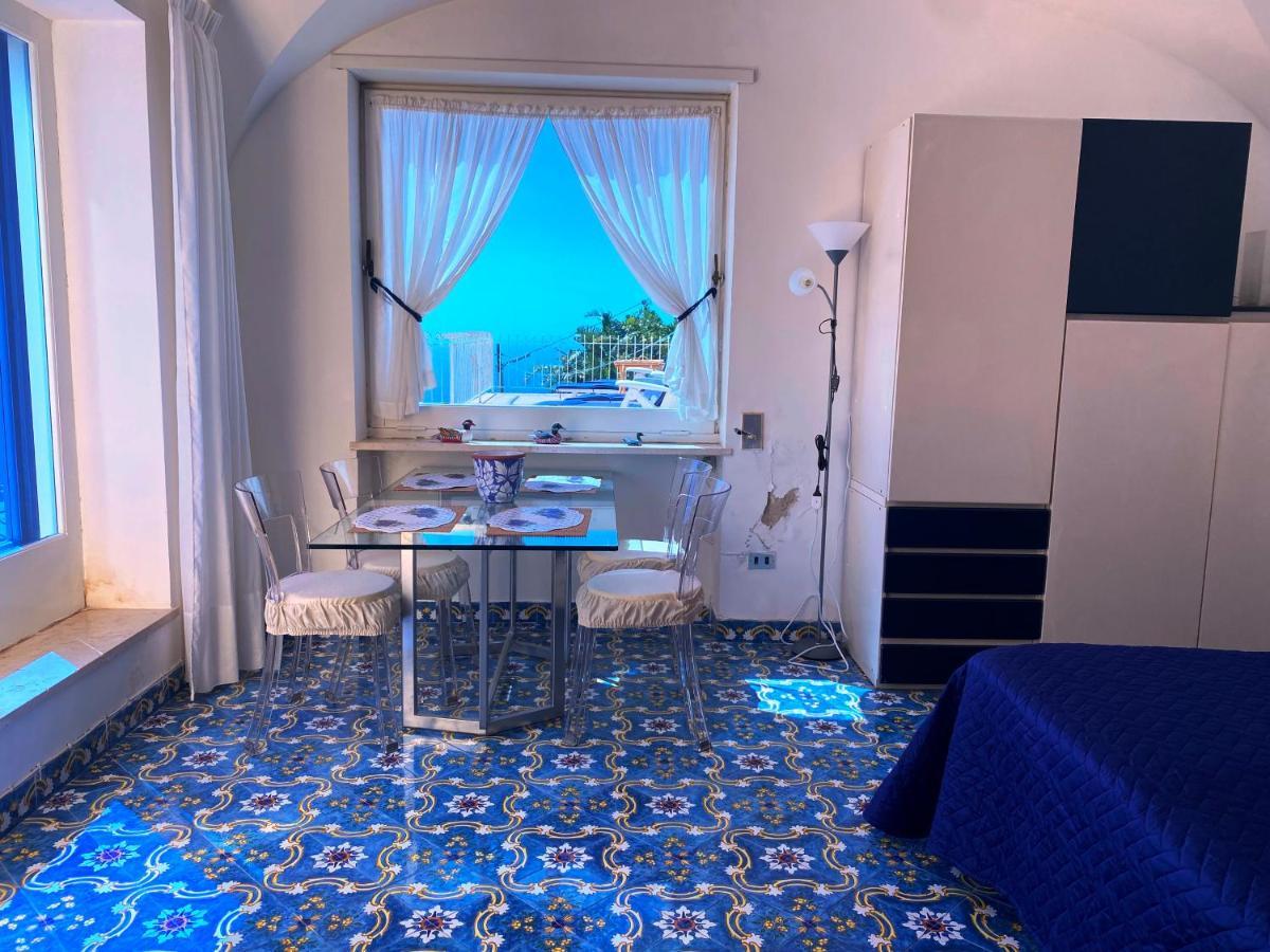 Regina Di Capri - Suite Vista Faraglioni Luaran gambar