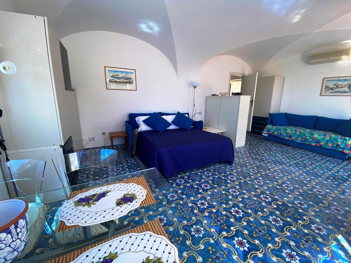 Regina Di Capri - Suite Vista Faraglioni Luaran gambar