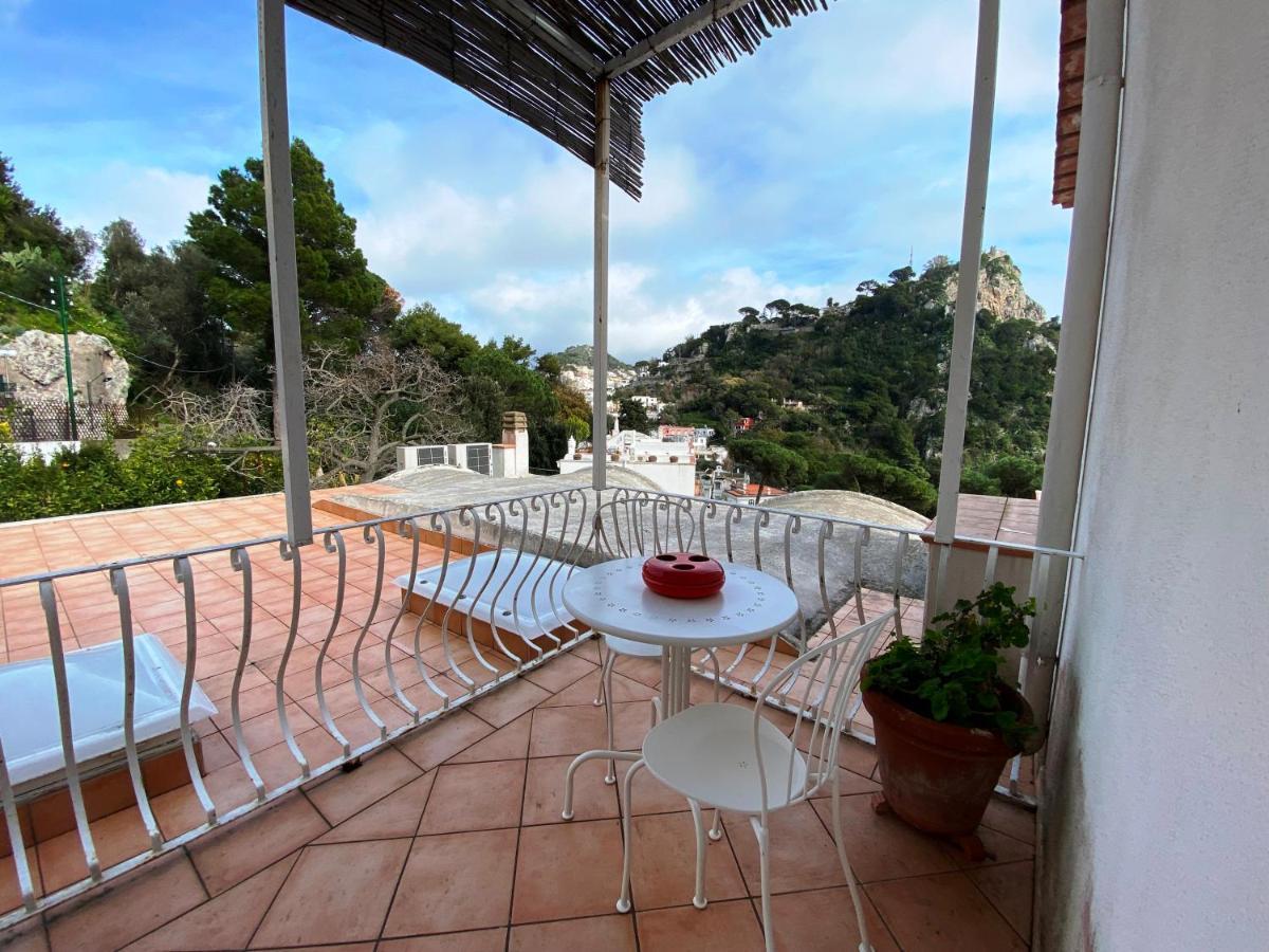 Regina Di Capri - Suite Vista Faraglioni Luaran gambar