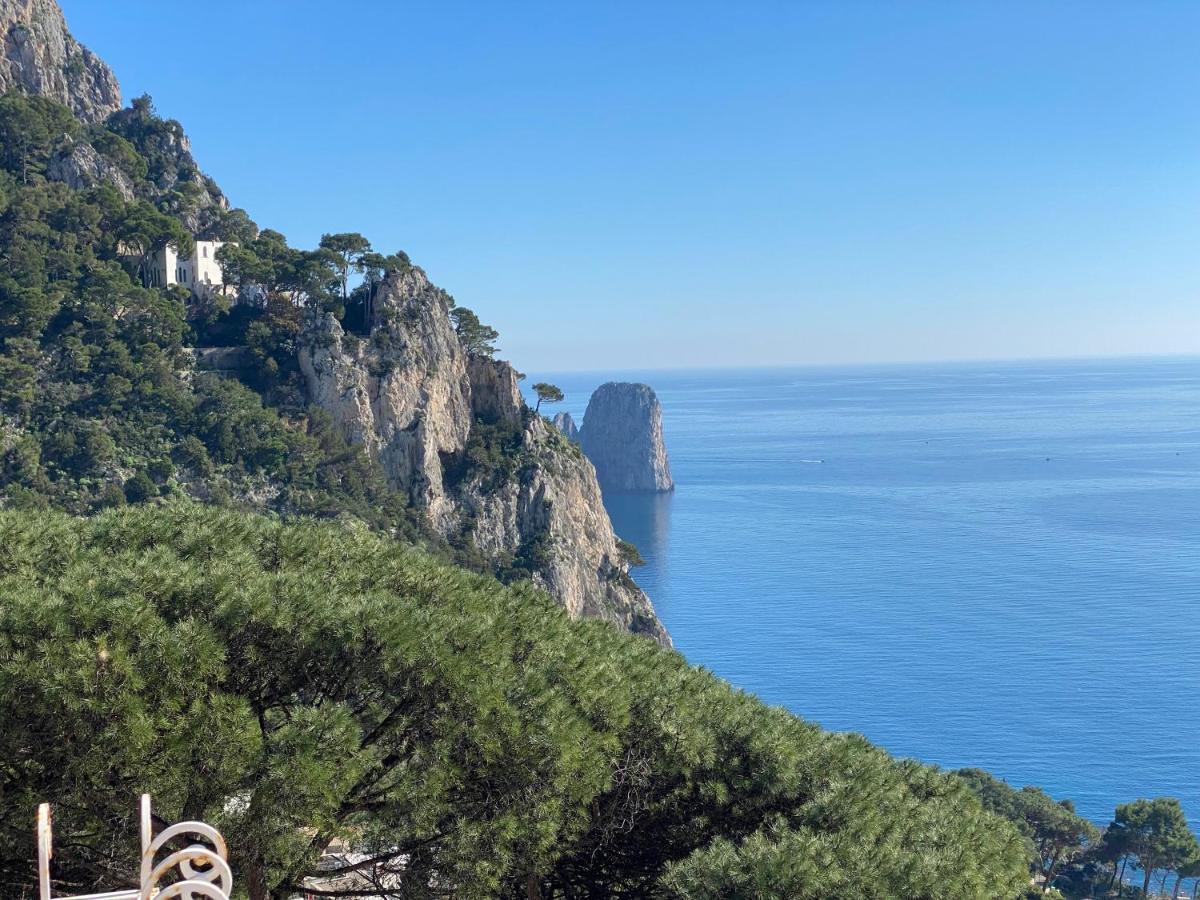 Regina Di Capri - Suite Vista Faraglioni Luaran gambar
