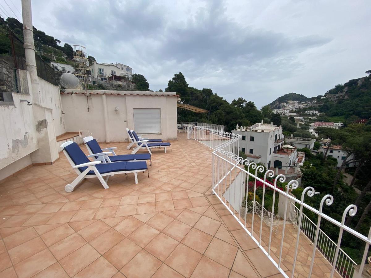 Regina Di Capri - Suite Vista Faraglioni Luaran gambar