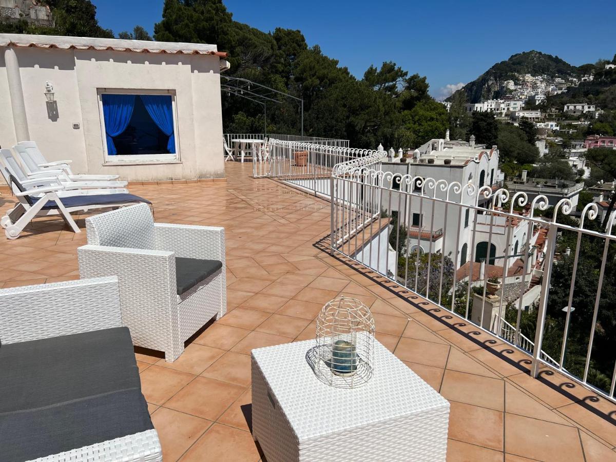 Regina Di Capri - Suite Vista Faraglioni Luaran gambar