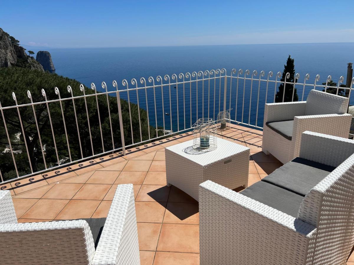 Regina Di Capri - Suite Vista Faraglioni Luaran gambar
